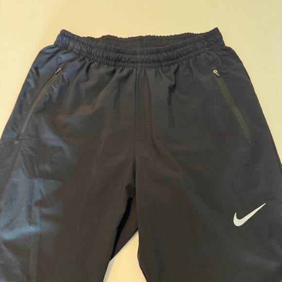 Nike Dri-FIT Jogger - LIKE NEW π₯ - Picture 2 of 5